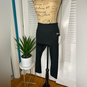 HTF Rare NWTs Juicy Couture Black Size Small Leggings